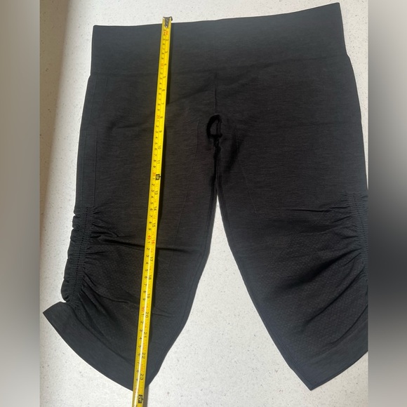 Lululemon - In The Flow Crop II - Picture 9 of 9